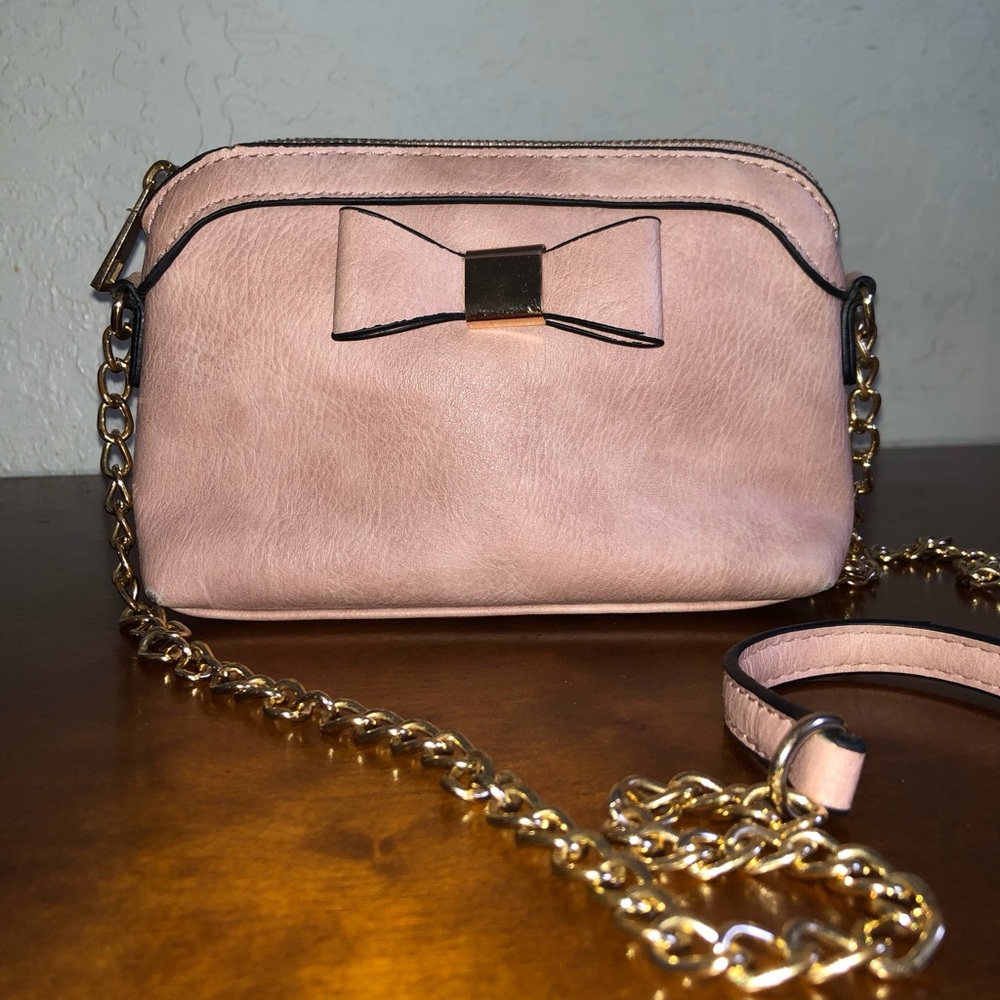 Pink Purse with Bow & gold chain strap